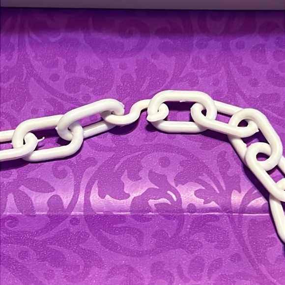 Vintage Strand of Faux Cigarettes 20” White Plastic Chain Necklace - Picture 7 of 9